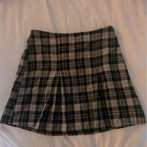 Brandy Melville plaid skirt